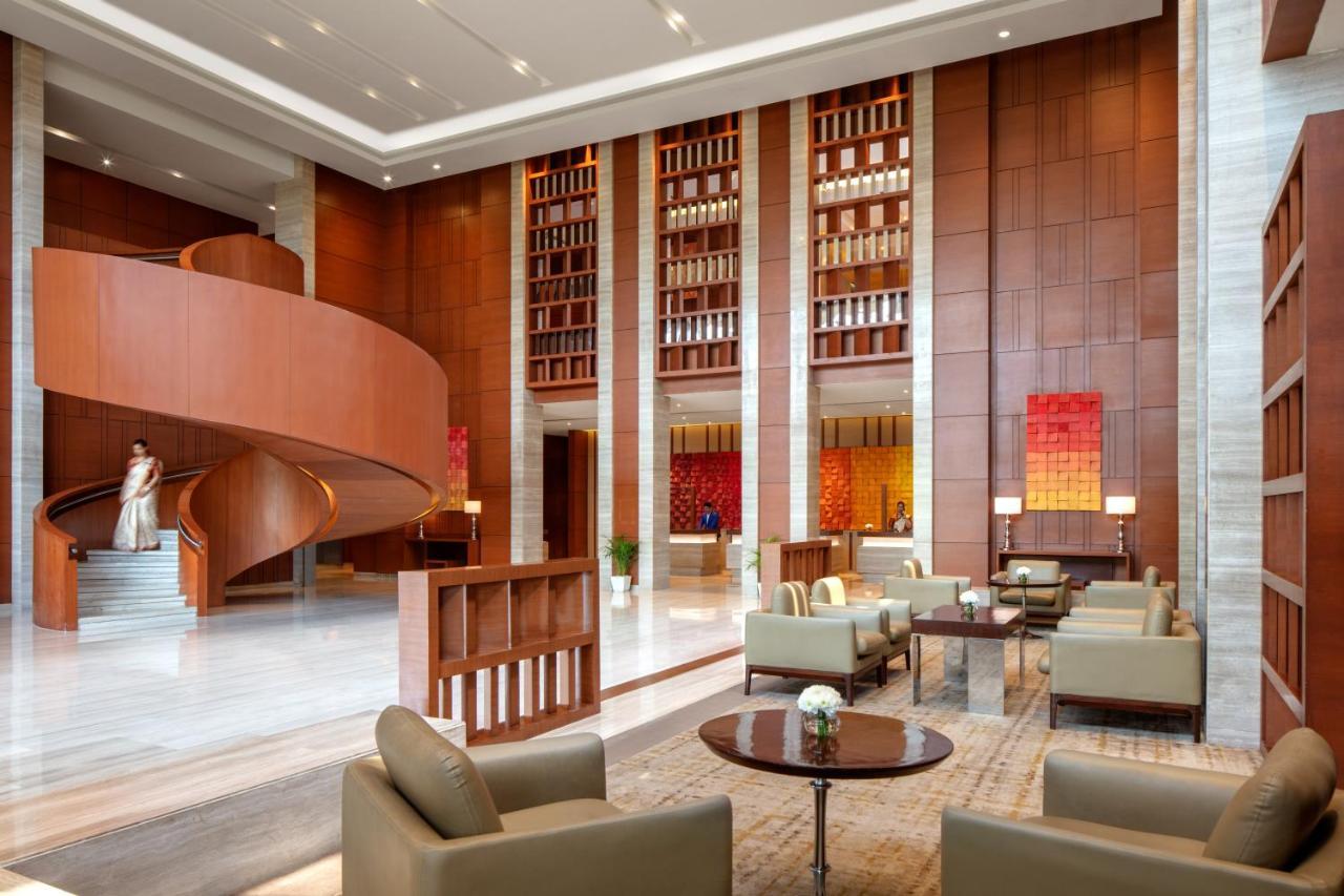 ไฮแอท รีเจนซี จันทิครห์ Hotel จัณฑีครห์ ภายนอก รูปภาพ The lobby of the Ritz-Carlton, Bahrain