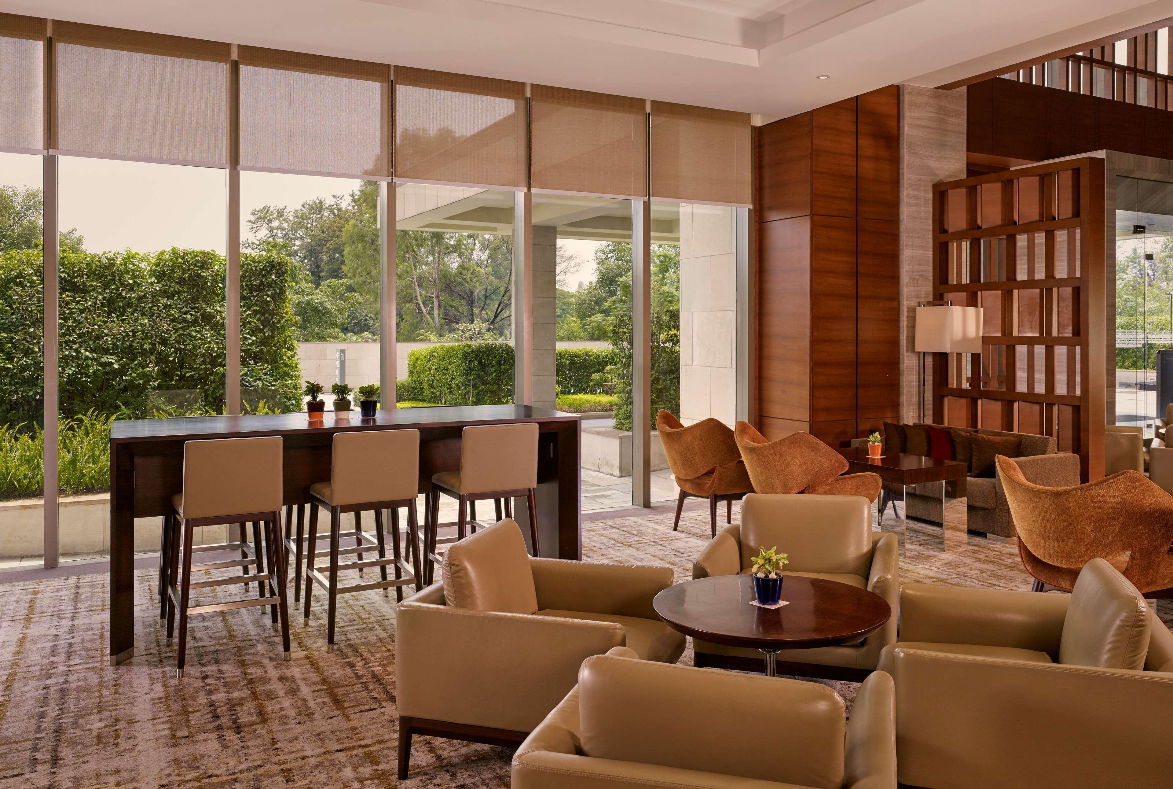 ไฮแอท รีเจนซี จันทิครห์ Hotel จัณฑีครห์ ภายนอก รูปภาพ The Lounge at the airport